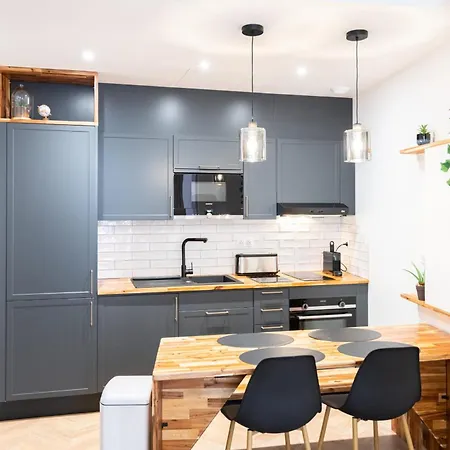Meynadier Premium 2br Refurb 2023 Olam Apartment *