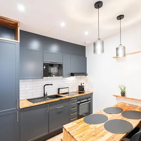 Apartment Meynadier Premium 2br Refurb 2023 Olam